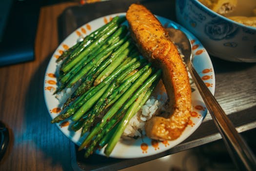 broiled salmon with asparagus